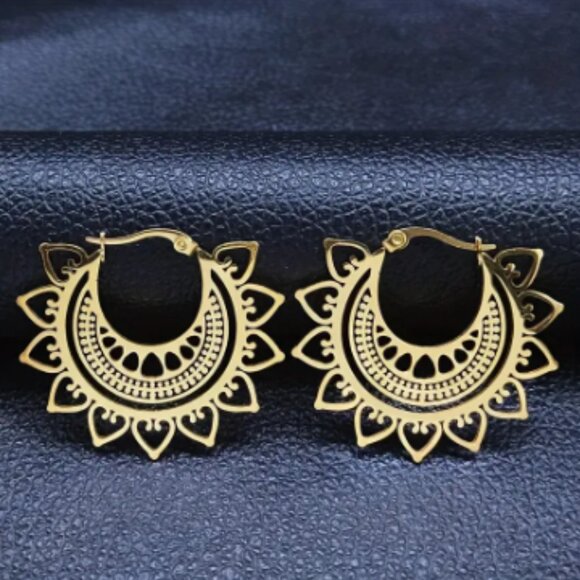 Intricate Silver or Hold plated Boho Hoop Earrings new - Picture 2 of 3